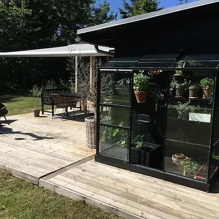 Summer House In Tisvilde 度假居 *